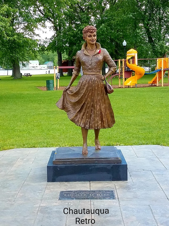 Lucille Ball statue